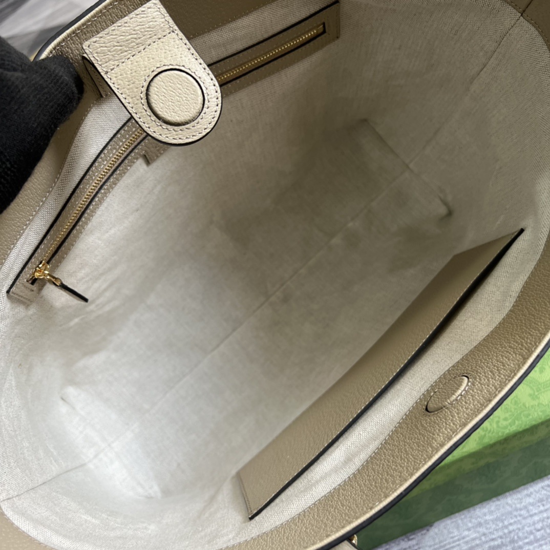 Gucci Ophidia 631685 in Canvas with GG Supreme Pattern and Beige Leather Trim and Open Top