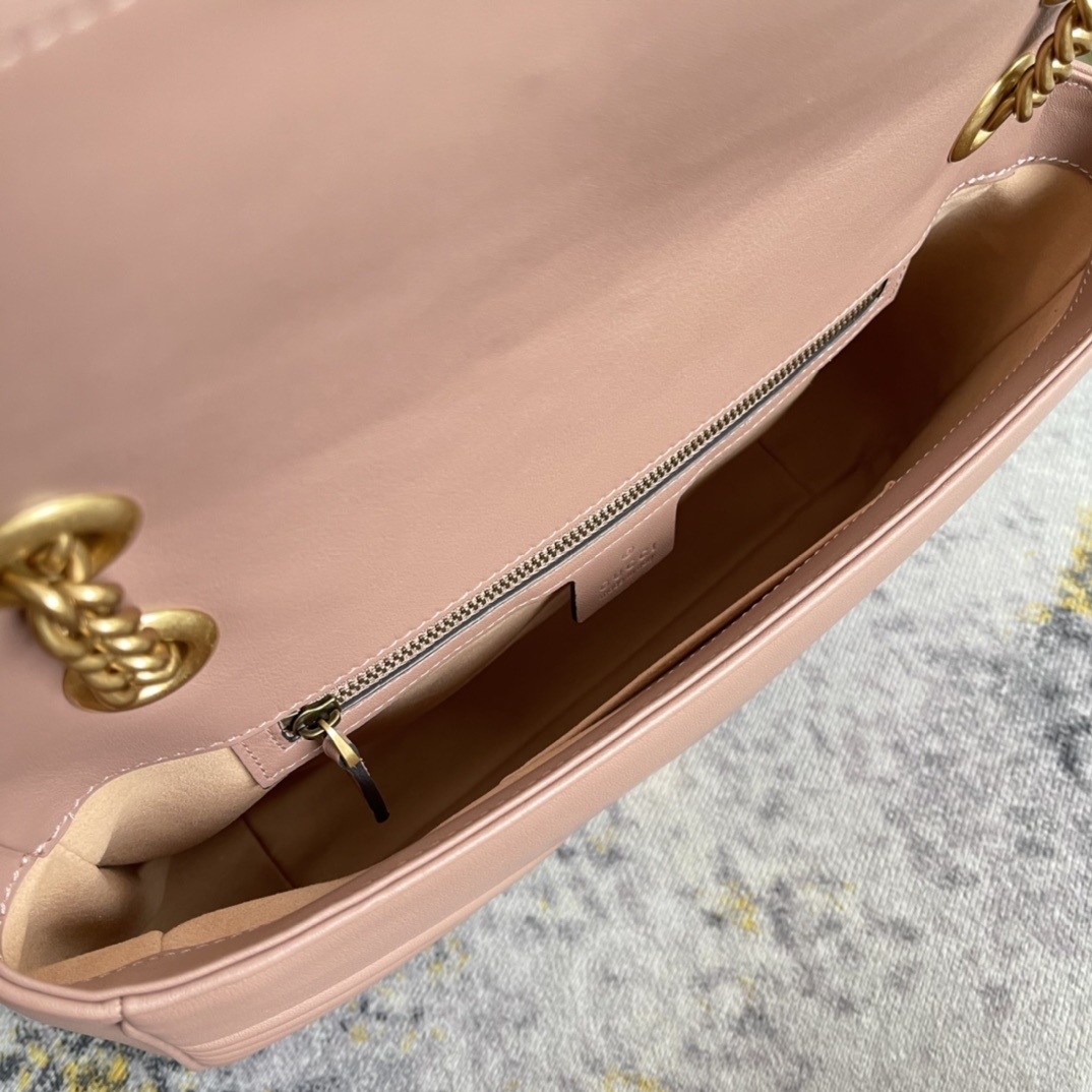 Gucci GG Marmont Medium in Matelassé Leather with Magnetic Snap Closure for Hand and Shoulder Carry