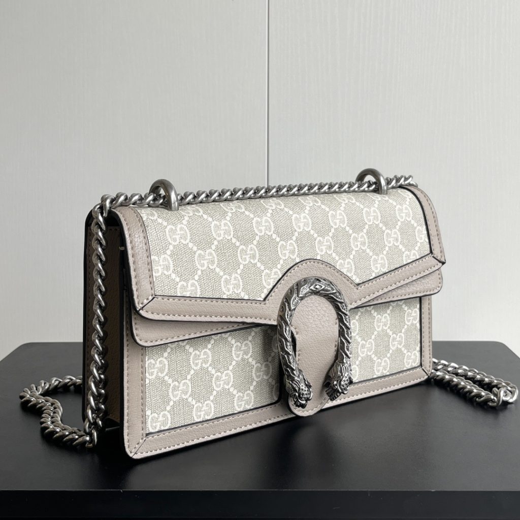 Gucci Dionysus in GG Supreme Canvas with Smooth Leather Trim and Magnetic Snap Flap for Shoulder