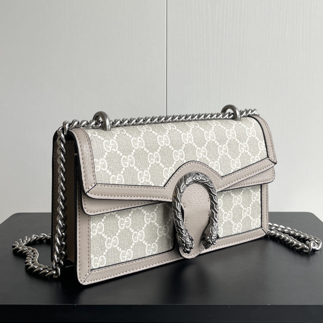 Gucci Dionysus in GG Supreme Canvas with Smooth Leather Trim and Magnetic Snap Flap for Shoulder