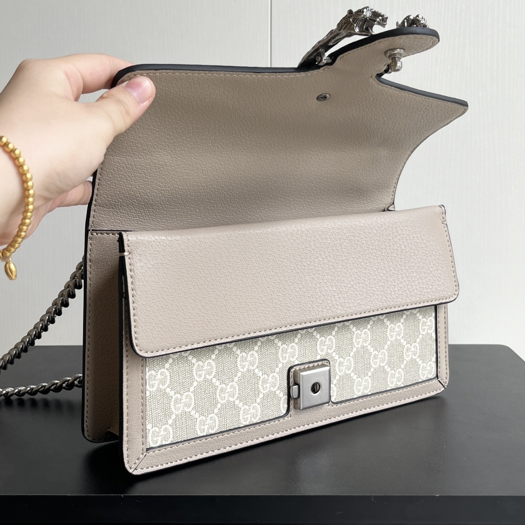 Gucci Dionysus in GG Supreme Canvas with Smooth Leather Trim and Magnetic Snap Flap for Shoulder
