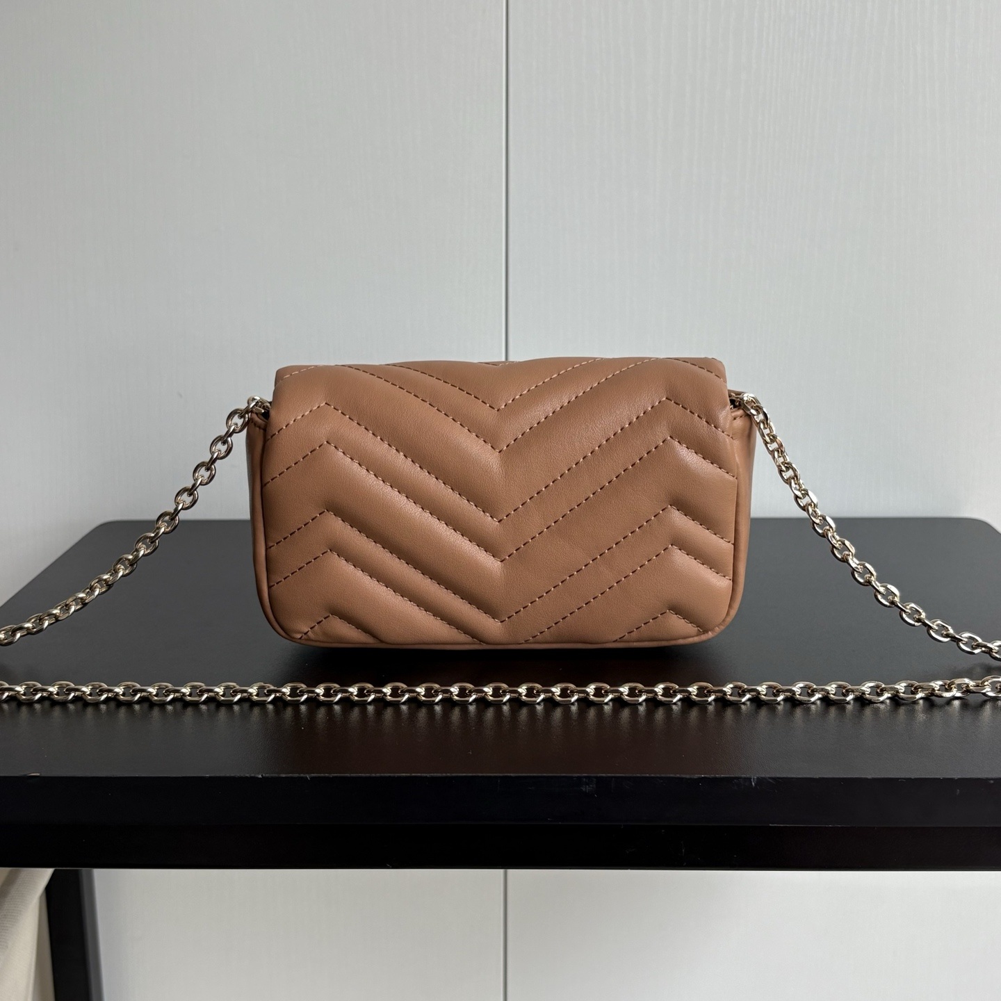 Gucci Marmont 2.0 841290 in Matelassé Leather with Magnetic Snap Closure for Shoulder and Crossbody