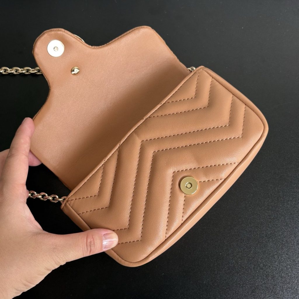 Gucci Marmont 2.0 841290 in Matelassé Leather with Magnetic Snap Closure for Shoulder and Crossbody