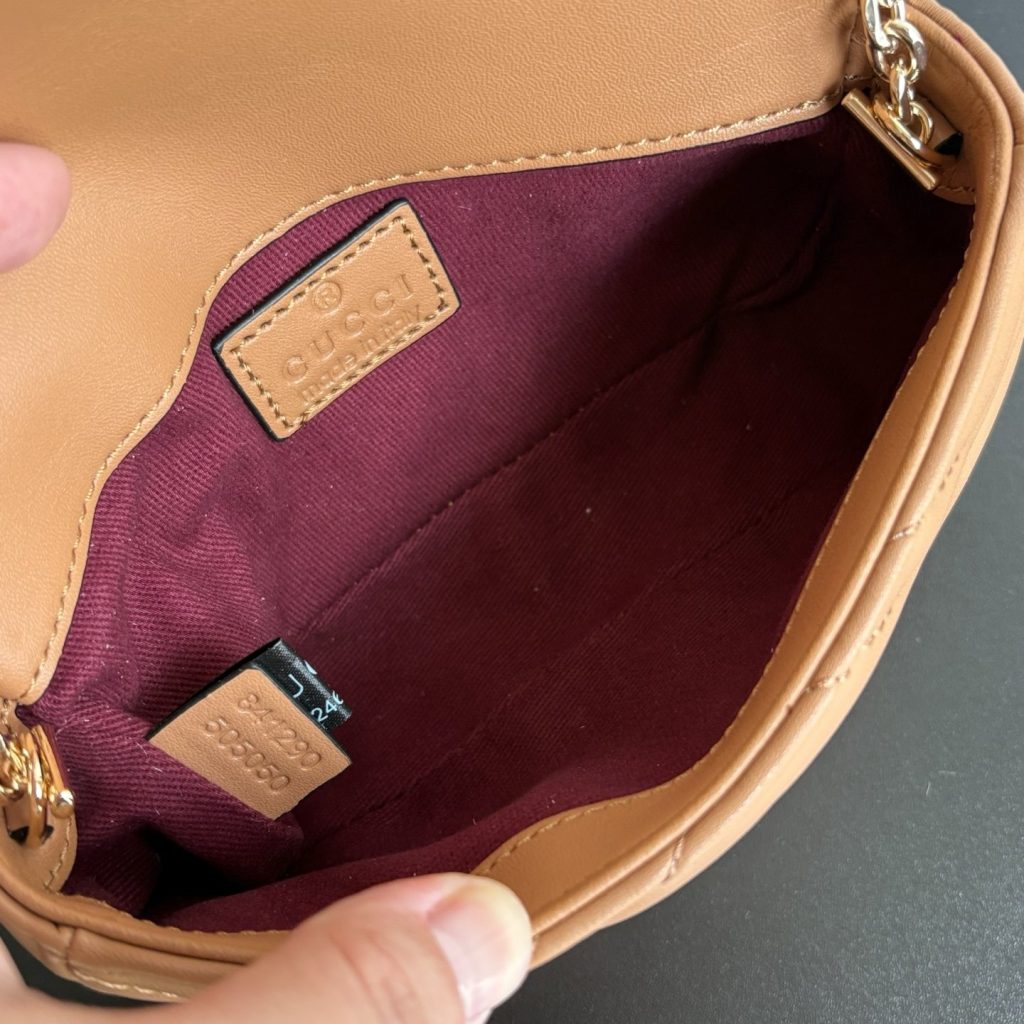 Gucci Marmont 2.0 841290 in Matelassé Leather with Magnetic Snap Closure for Shoulder and Crossbody
