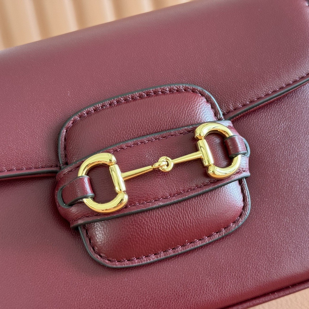 Gucci Horsebit 1955 Small in Smooth Leather with Flap and Turn-lock for Shoulder Crossbody Carry