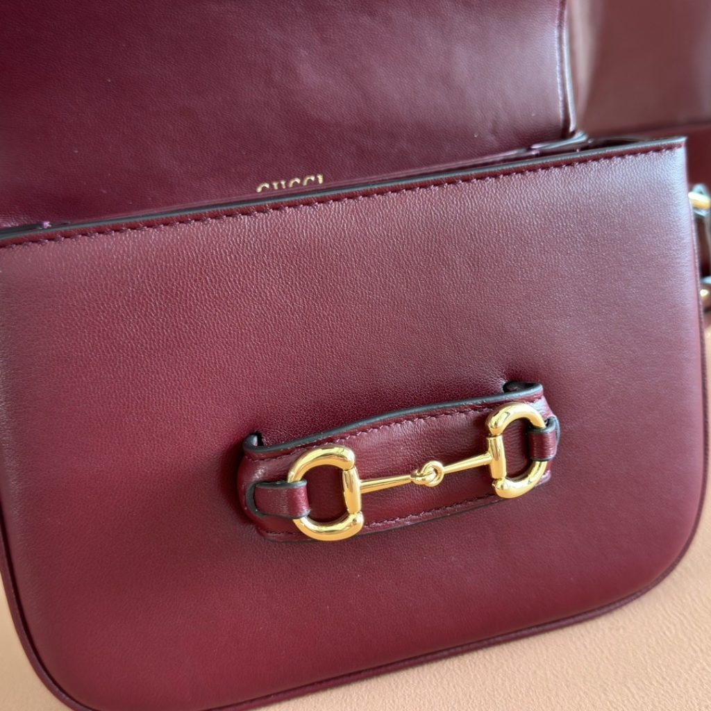 Gucci Horsebit 1955 Small in Smooth Leather with Flap and Turn-lock for Shoulder Crossbody Carry