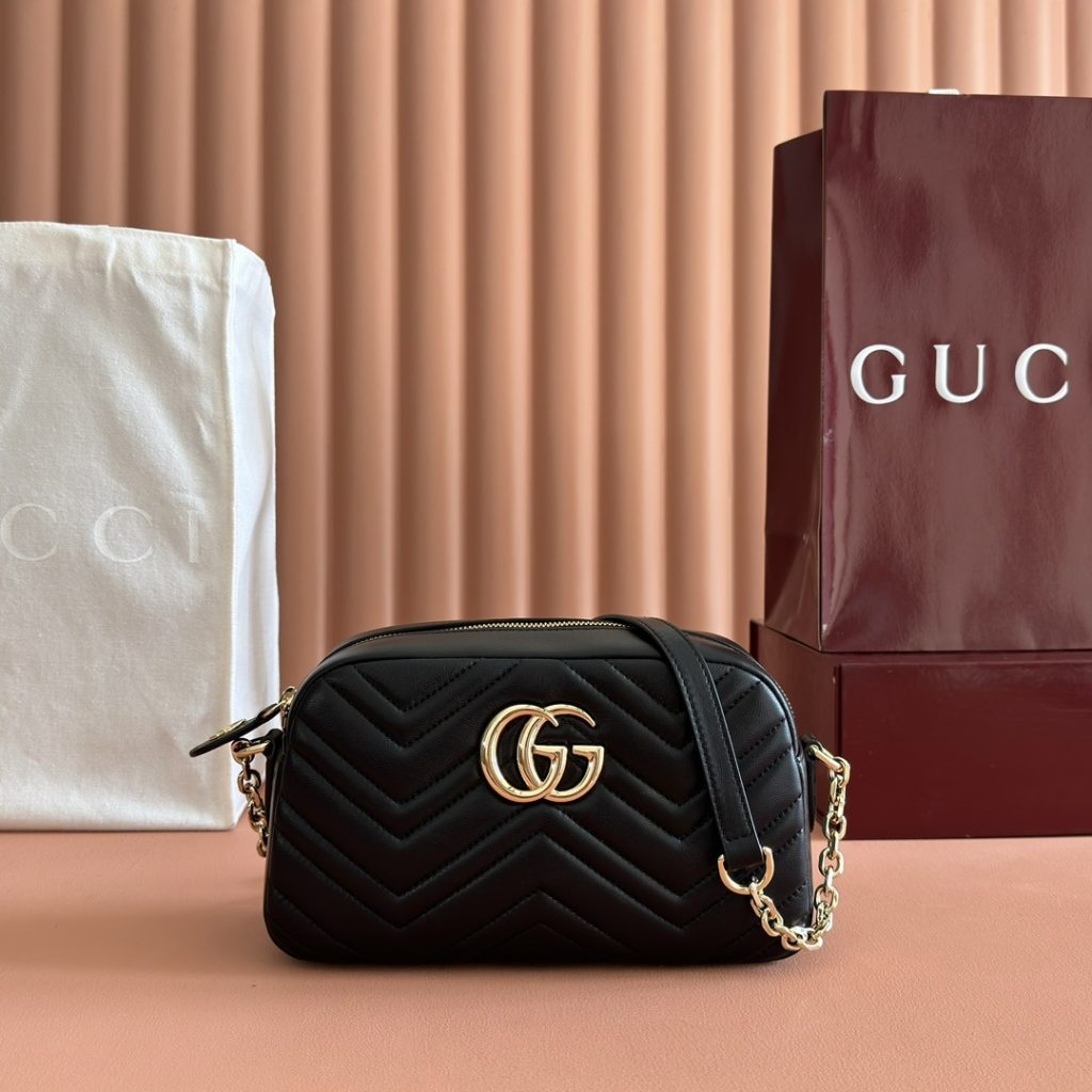 Gucci GG Marmont Mini Camera Bag in Matelassé Leather with Zipper Closure for Hand Shoulder Carry