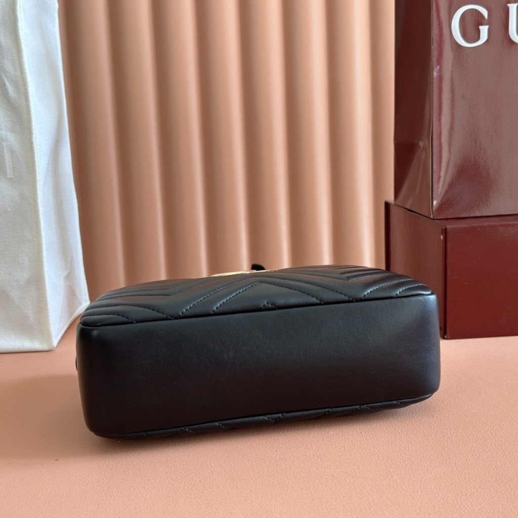 Gucci GG Marmont Mini Camera Bag in Matelassé Leather with Zipper Closure for Hand Shoulder Carry
