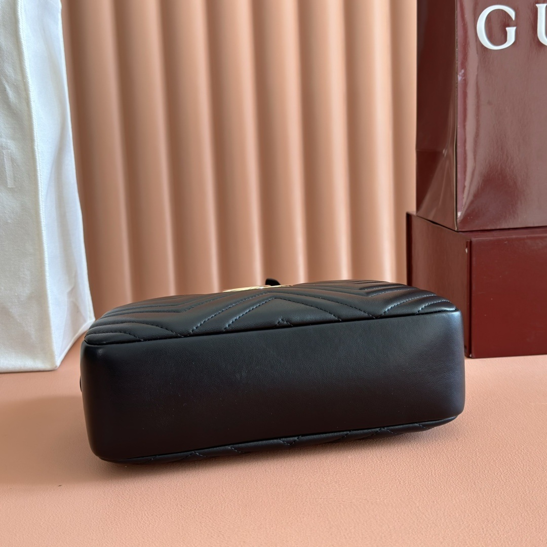 Gucci GG Marmont Mini Camera Bag in Matelassé Leather with Zipper Closure for Hand Shoulder Carry