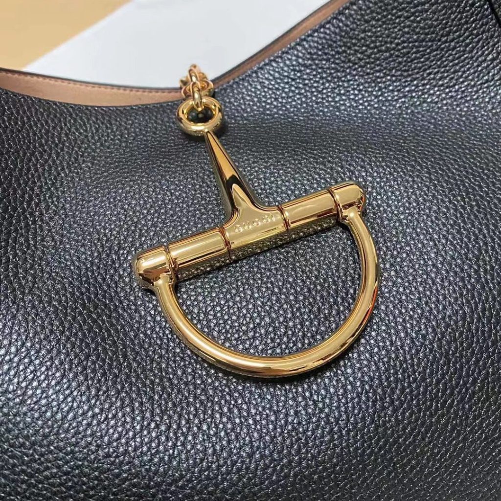Gucci Softbit in Pebbled Leather with Zipper Closure for Shoulder BagHandbag 837466 Designer Bag