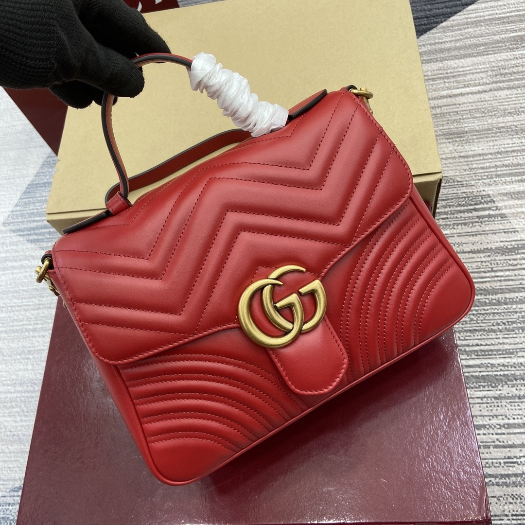 Gucci GG Marmont 498110 in Matelassé Leather with Flap and Double G Push and Gold Hardware