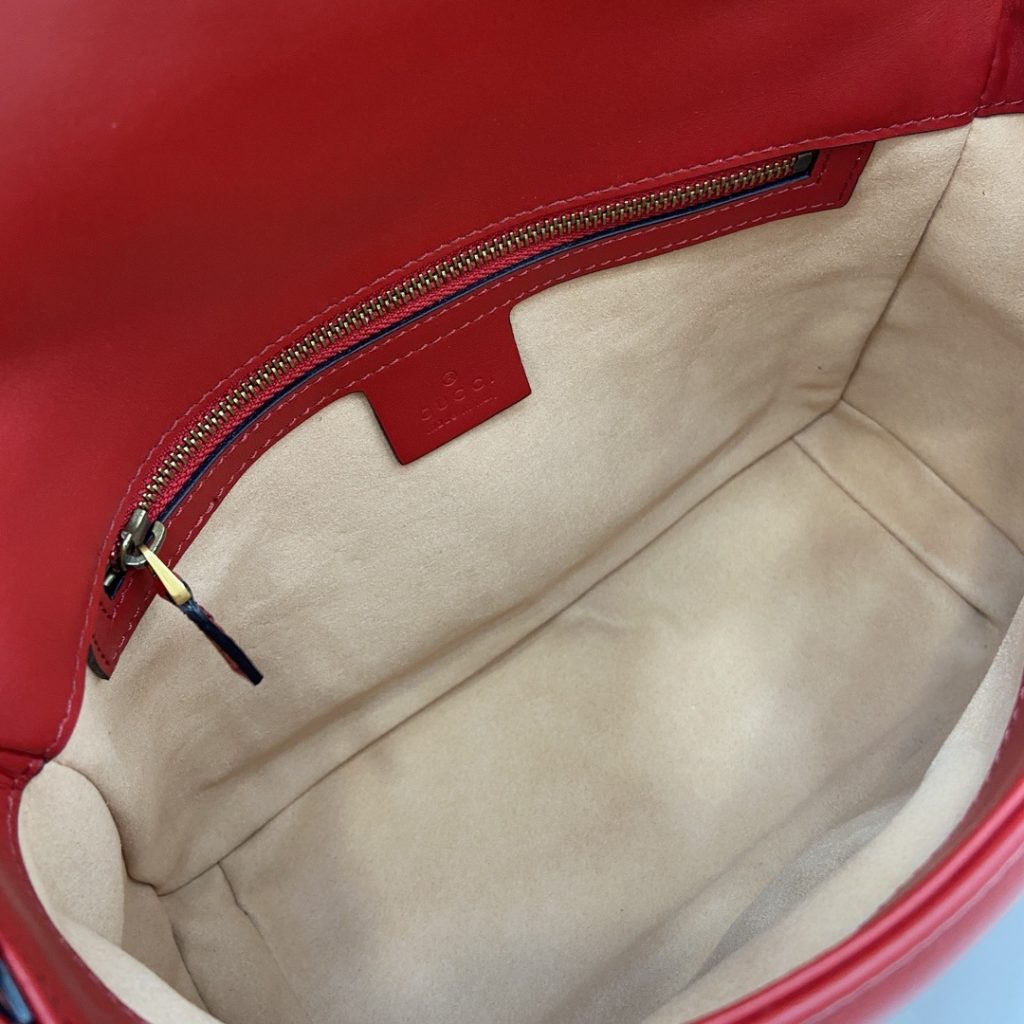 Gucci GG Marmont 498110 in Matelassé Leather with Flap and Double G Push and Gold Hardware