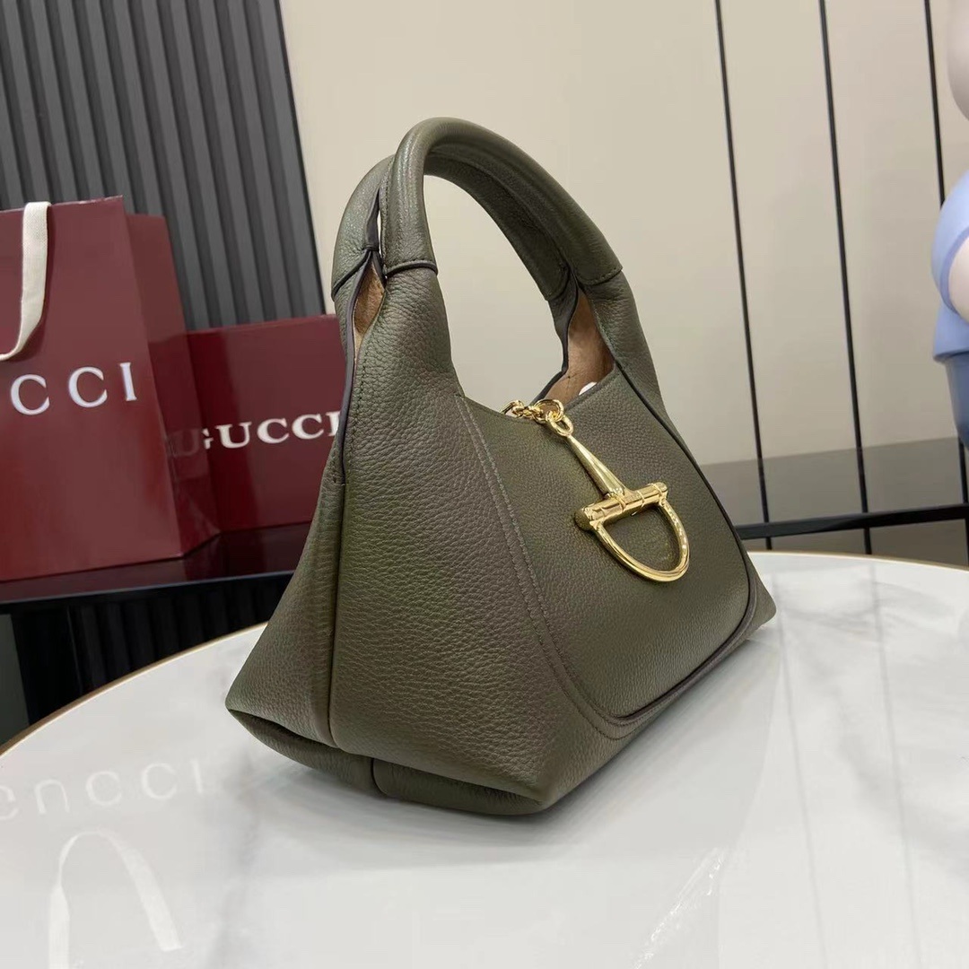 Gucci Softbit in Grained Calfskin with Magnetic for Handheld Shoulder Bag Carry