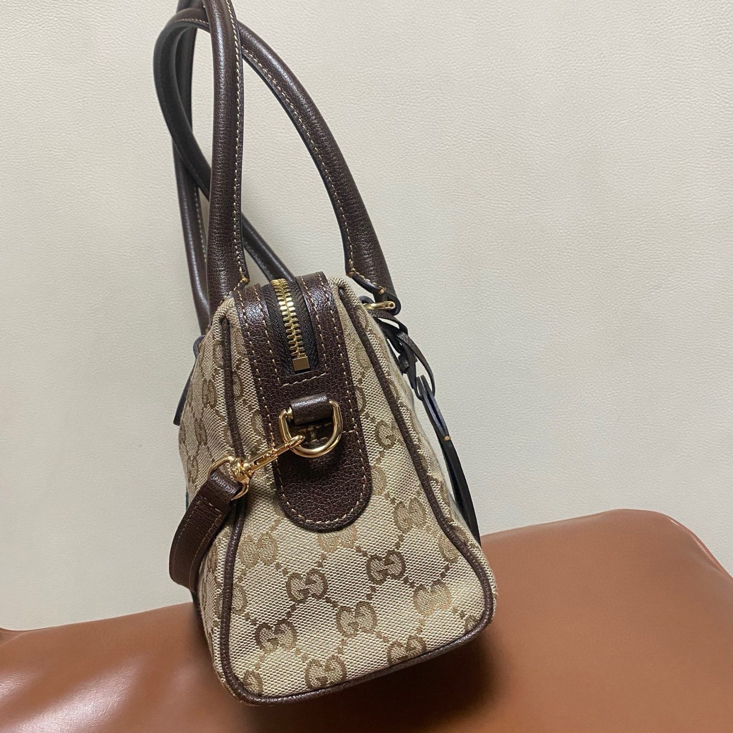 Gucci Borsetto in GG Canvas with Leather Trim and Zipper for Handheld Shoulder Bag Carry 866732