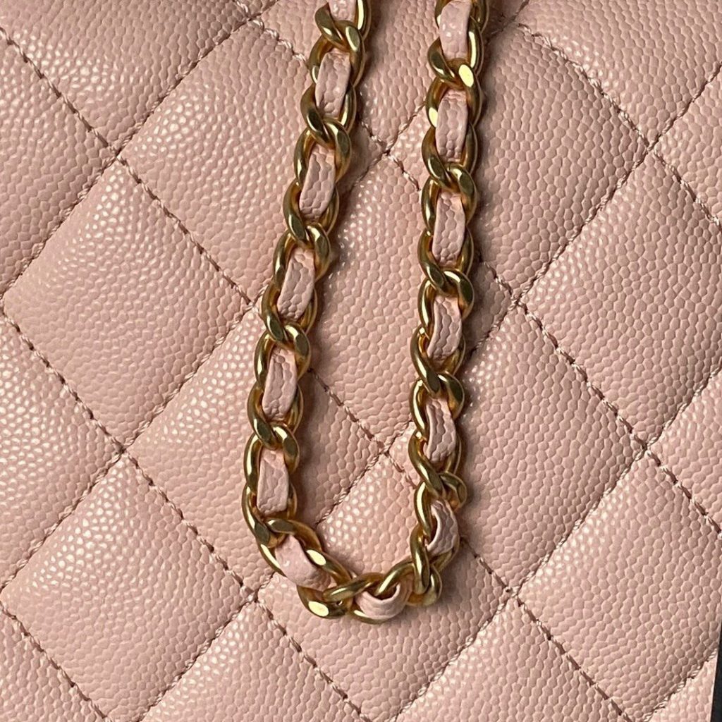 Chanel Coco Handle in Caviar Leather with Magnetic Snap for Shoulder Crossbody Bag Carry