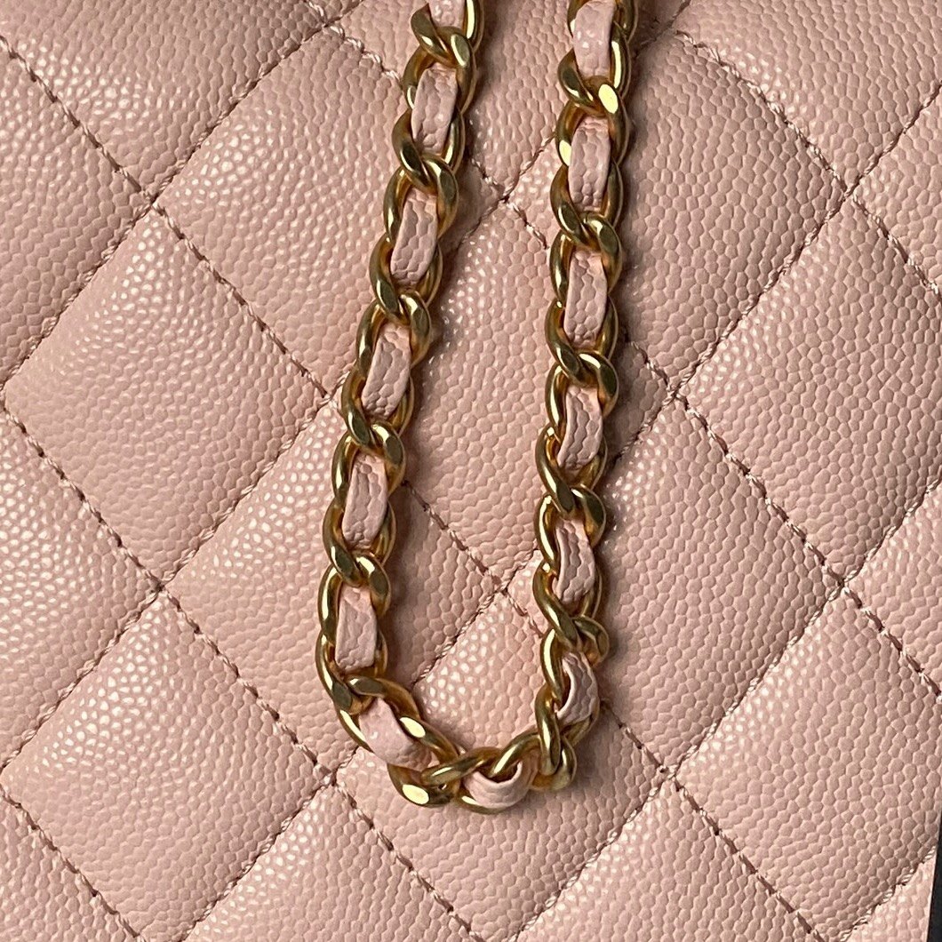 Chanel Coco Handle in Caviar Leather with Magnetic Snap for Shoulder Crossbody Bag Carry