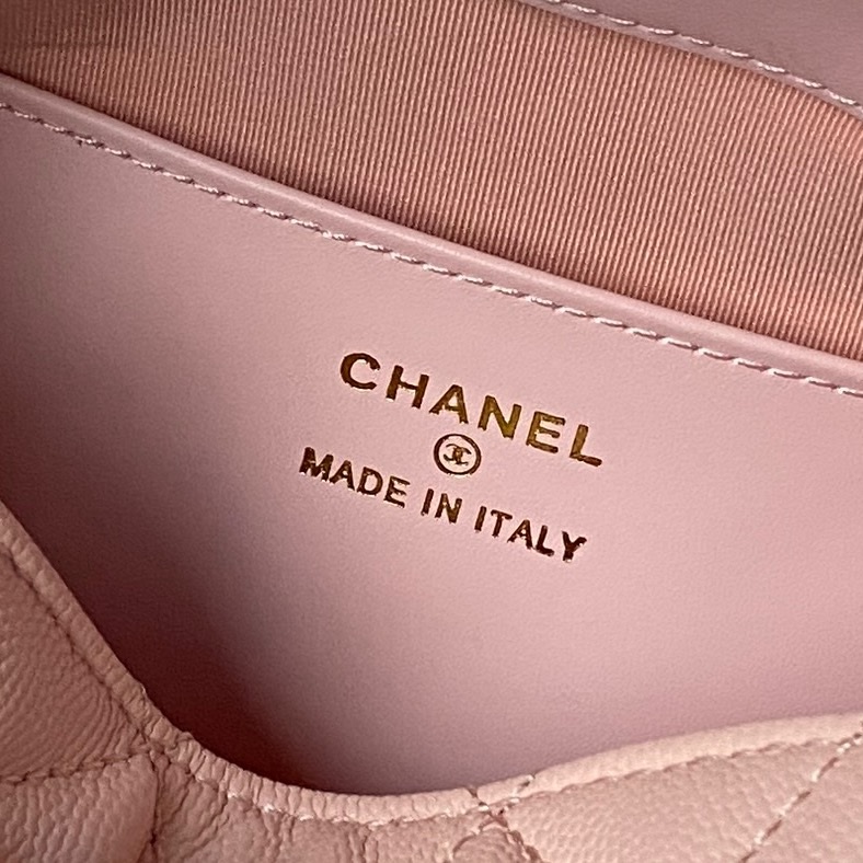Chanel Coco Handle in Caviar Leather with Magnetic Snap for Shoulder Crossbody Bag Carry