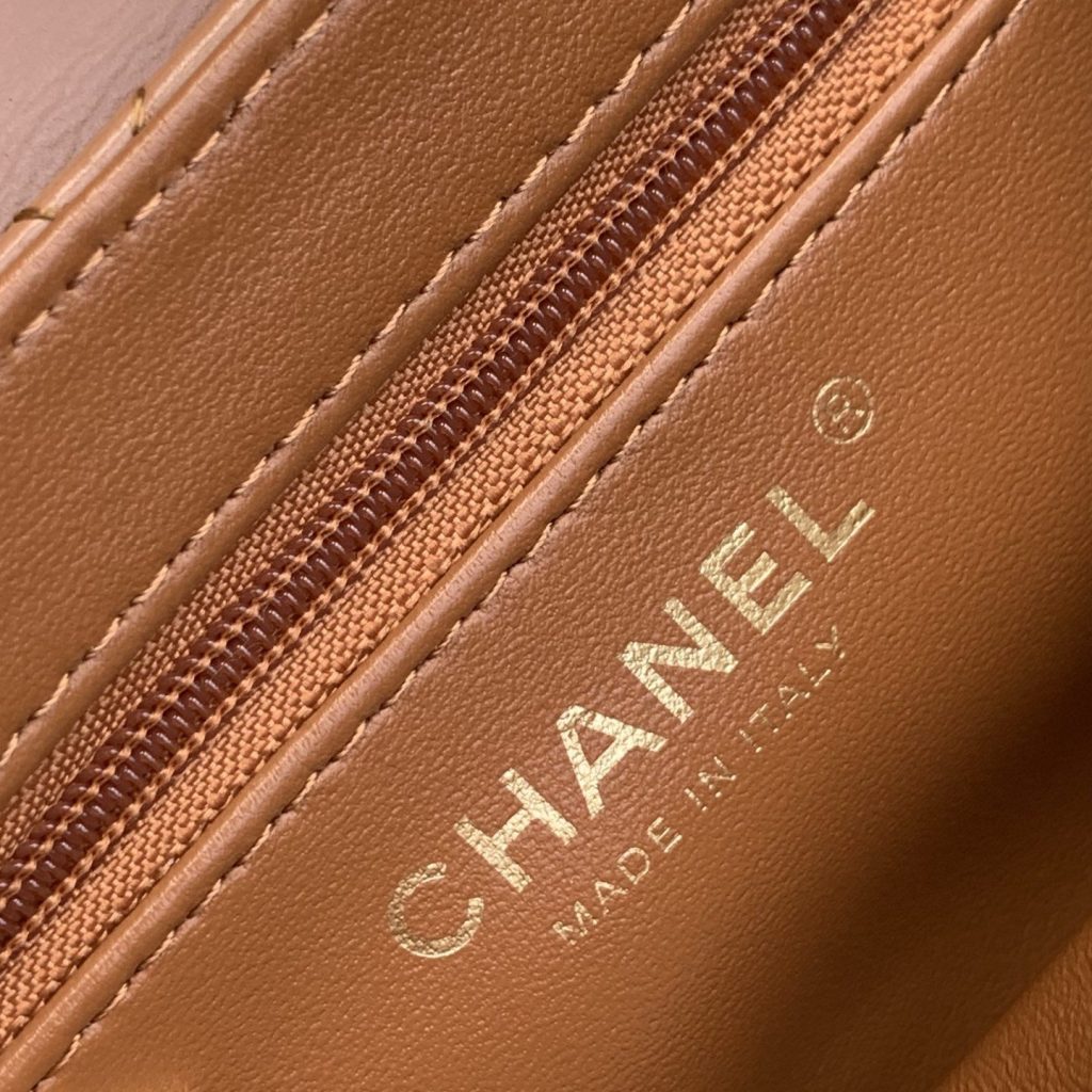 Chanel Kelly Top Handle in Caviar Leather with Turn-lock Flap Closure for Handheld and Shoulder