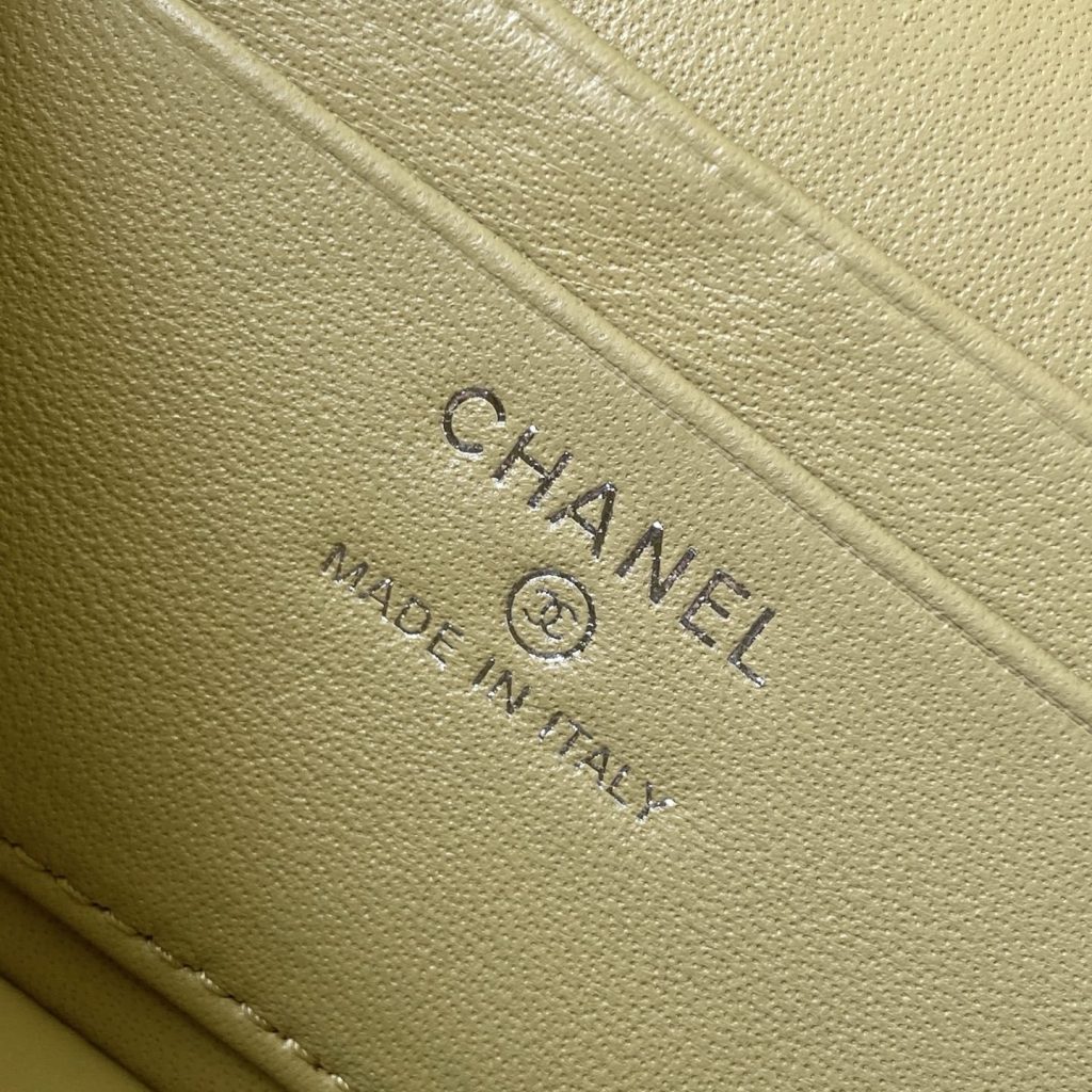 Chanel 25K Large in Caviar Leather with Zipper for Shoulder Crossbody Bag Carry in Black Color