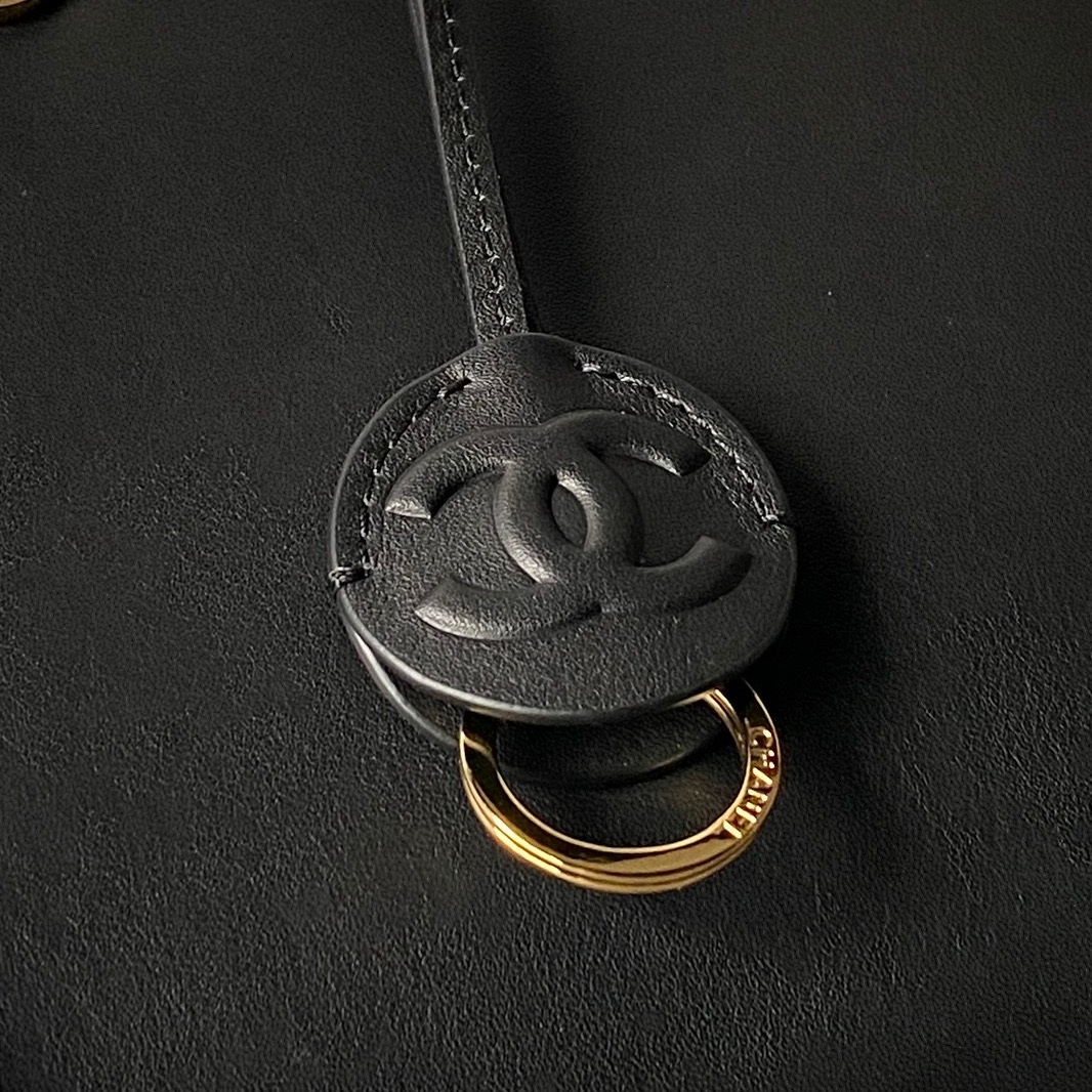 Chanel Mini Bonbon in Caviar Leather with Zipper for Handheld Hand Shoulder Carry