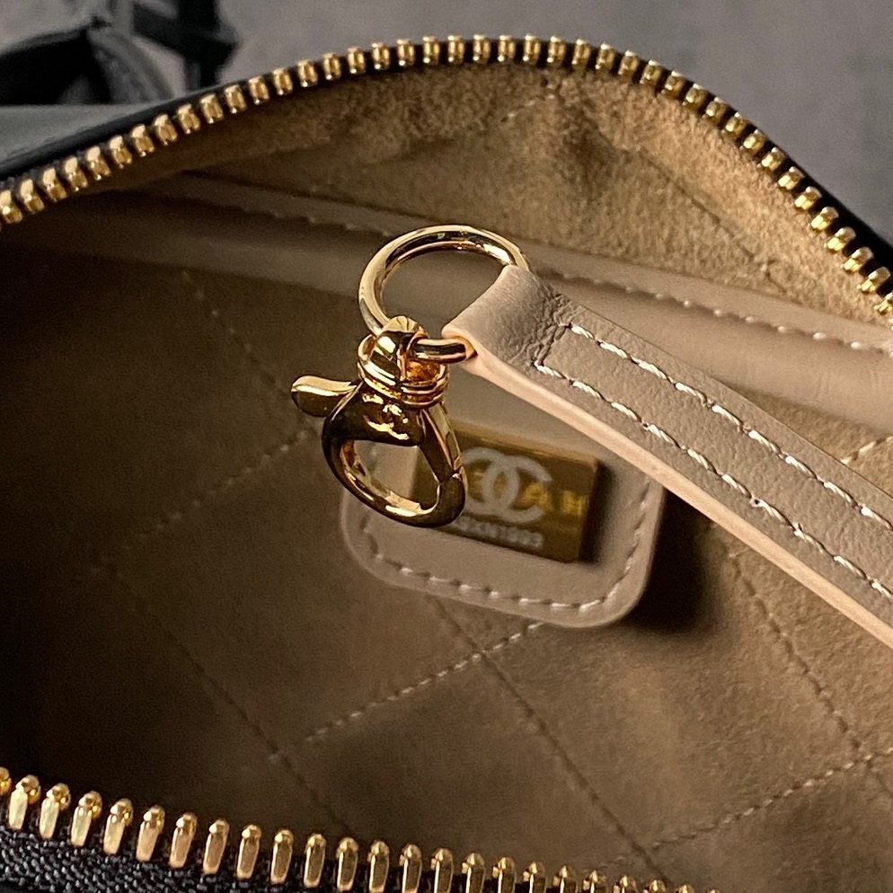 Chanel Mini Bonbon in Caviar Leather with Zipper for Handheld Hand Shoulder Carry