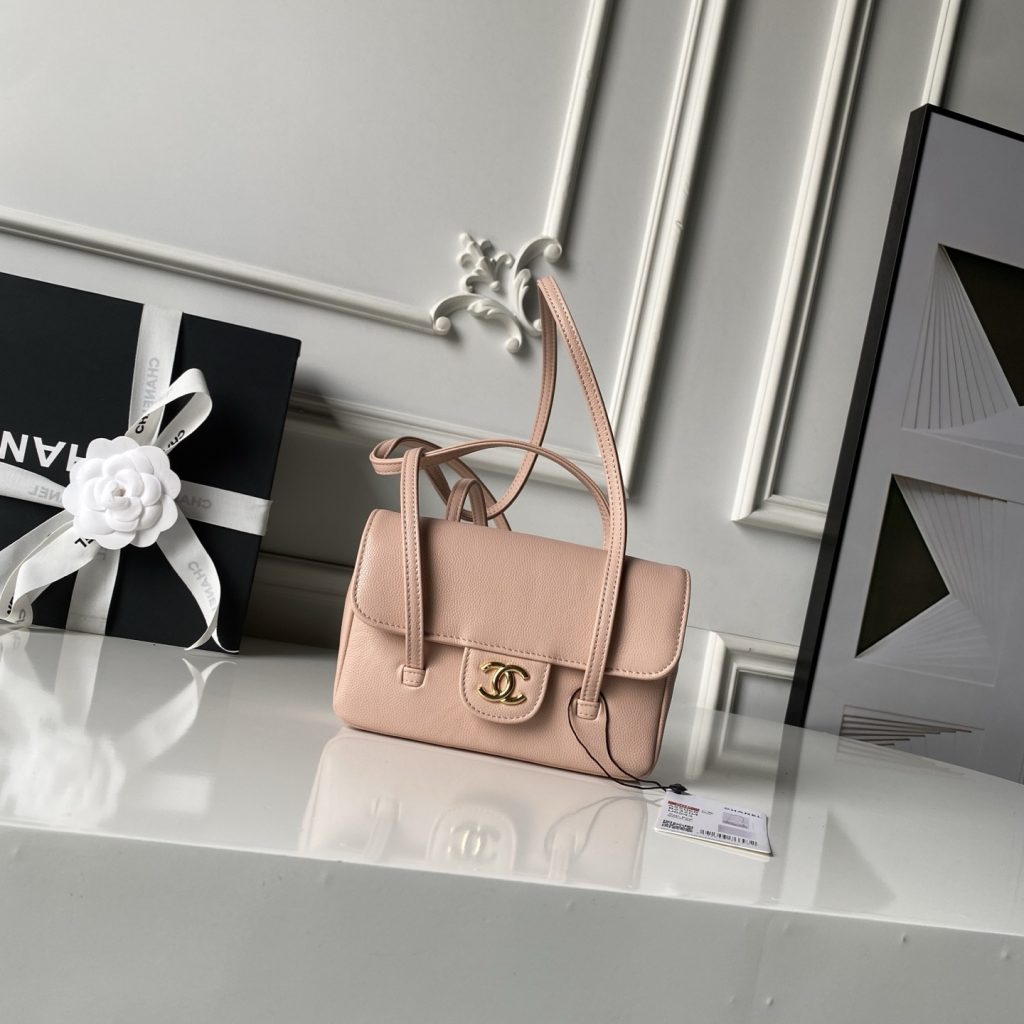 Chanel Preppy Coco Chain Bag in Caviar Leather with Flap Closure for Handheld and Shoulder Carry