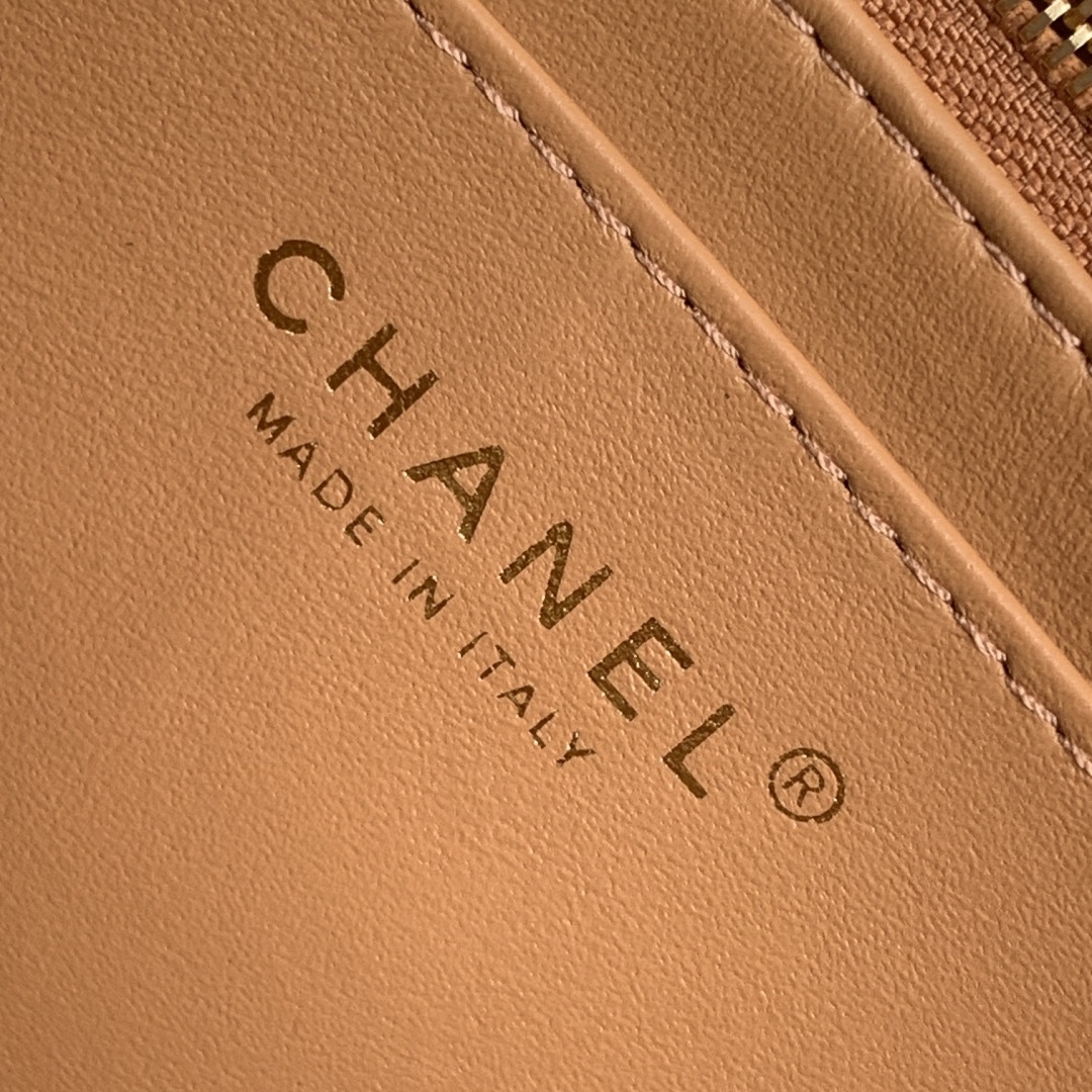 Chanel Classic Flap in Caviar Leather with Turn-lock for Shoulder Crossbody Carry Medium