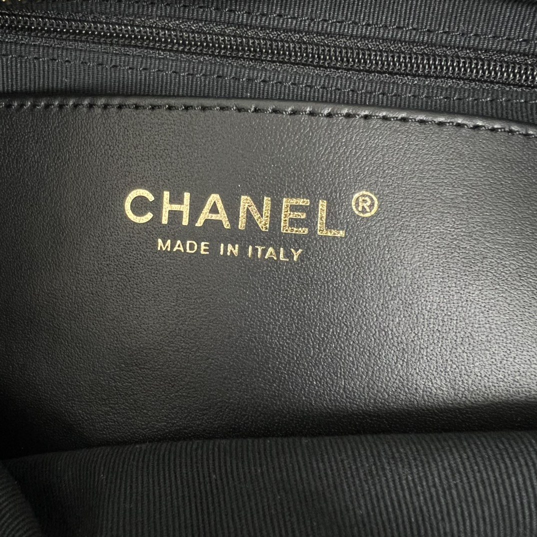 Chanel 25K Roulis Bow Hobo Medium in Lambskin with Magnetic Snap for Handheld Shoulder Carry