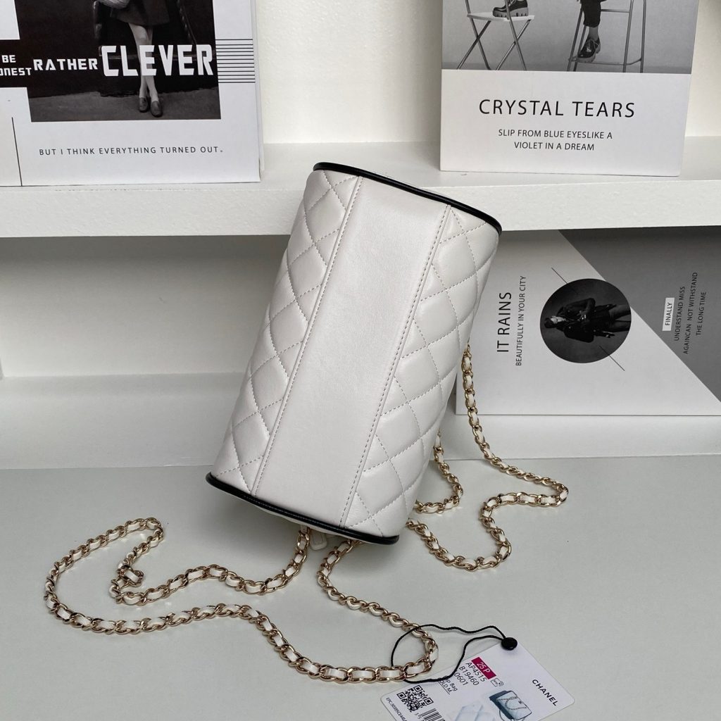 Chanel 25P Bowling in Lambskin with Zipper and Detachable Chain for Handheld Shoulder Carry