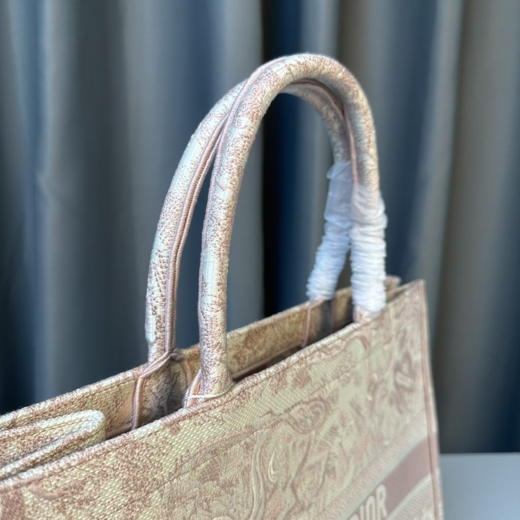 Dior Book Tote Bag in Oblique Jacquard Canvas with Open Top Closure for Handheld and Shoulder Carry