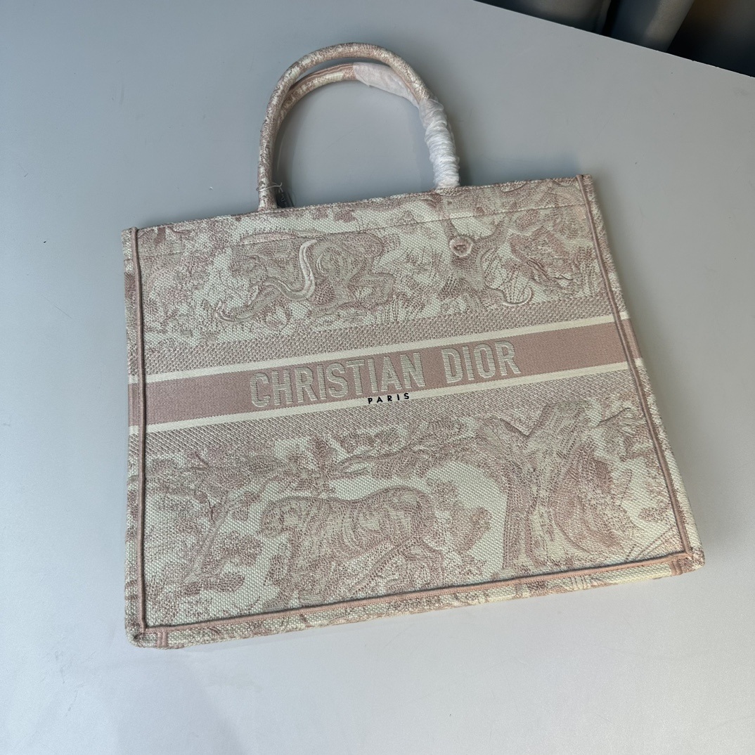 Dior Book Tote Bag in Oblique Jacquard Canvas with Open Top Closure for Handheld and Shoulder Carry