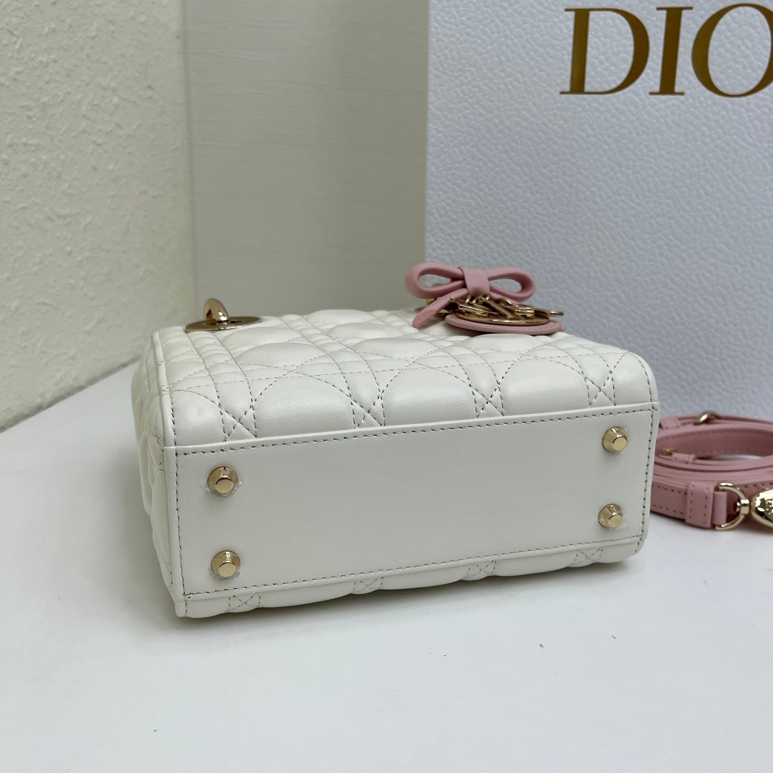 Dior Lady in Cannage Lamé Leather with Magnetic Snap for Handheld Shoulder Bag Carry
