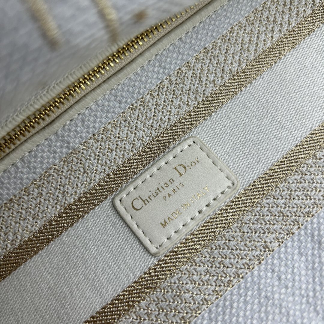 Dior Lady in Cannage Oblique Canvas with Gold Embroidery and Magnetic Snap for Handheld Carry