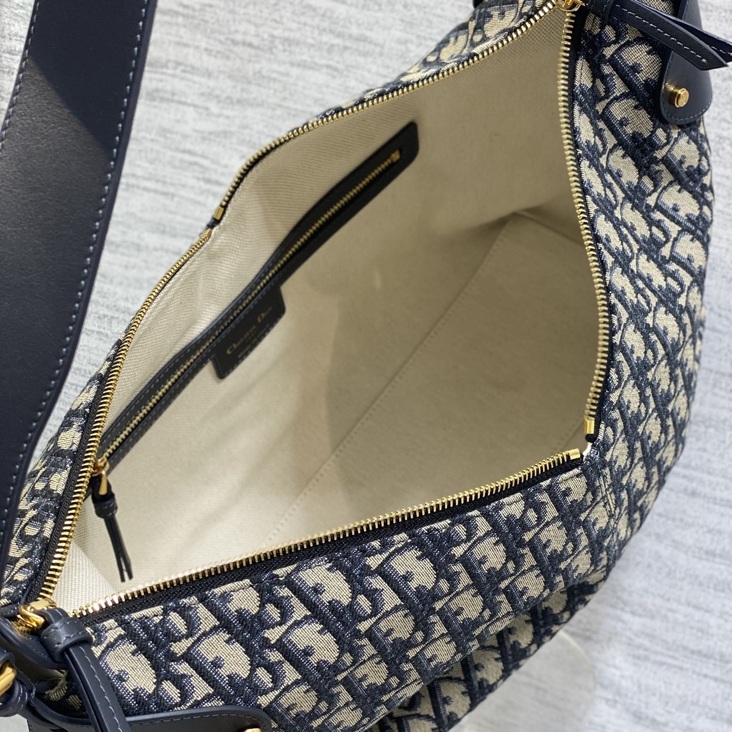Dior Book Tote in Oblique Canvas / Calfskin Leather with Zipper Closure for Hand CarryShoulder Carry