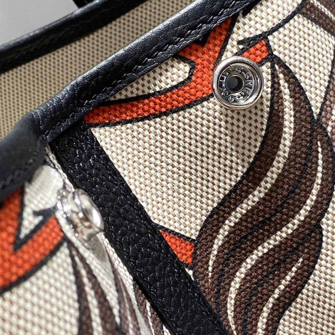 Hermès Garden Party 30 in Toile H Canvas with Vache Noir Leather Trim for Hand and Shoulder Carry