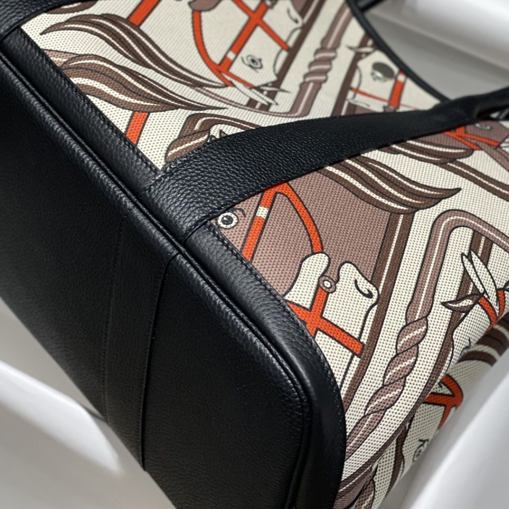 Hermès Garden Party 30 in Toile H Canvas with Vache Noir Leather Trim for Hand and Shoulder Carry