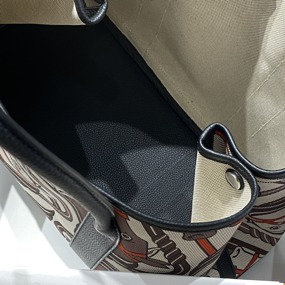 Hermès Garden Party 30 in Toile H Canvas with Vache Noir Leather Trim for Hand and Shoulder Carry