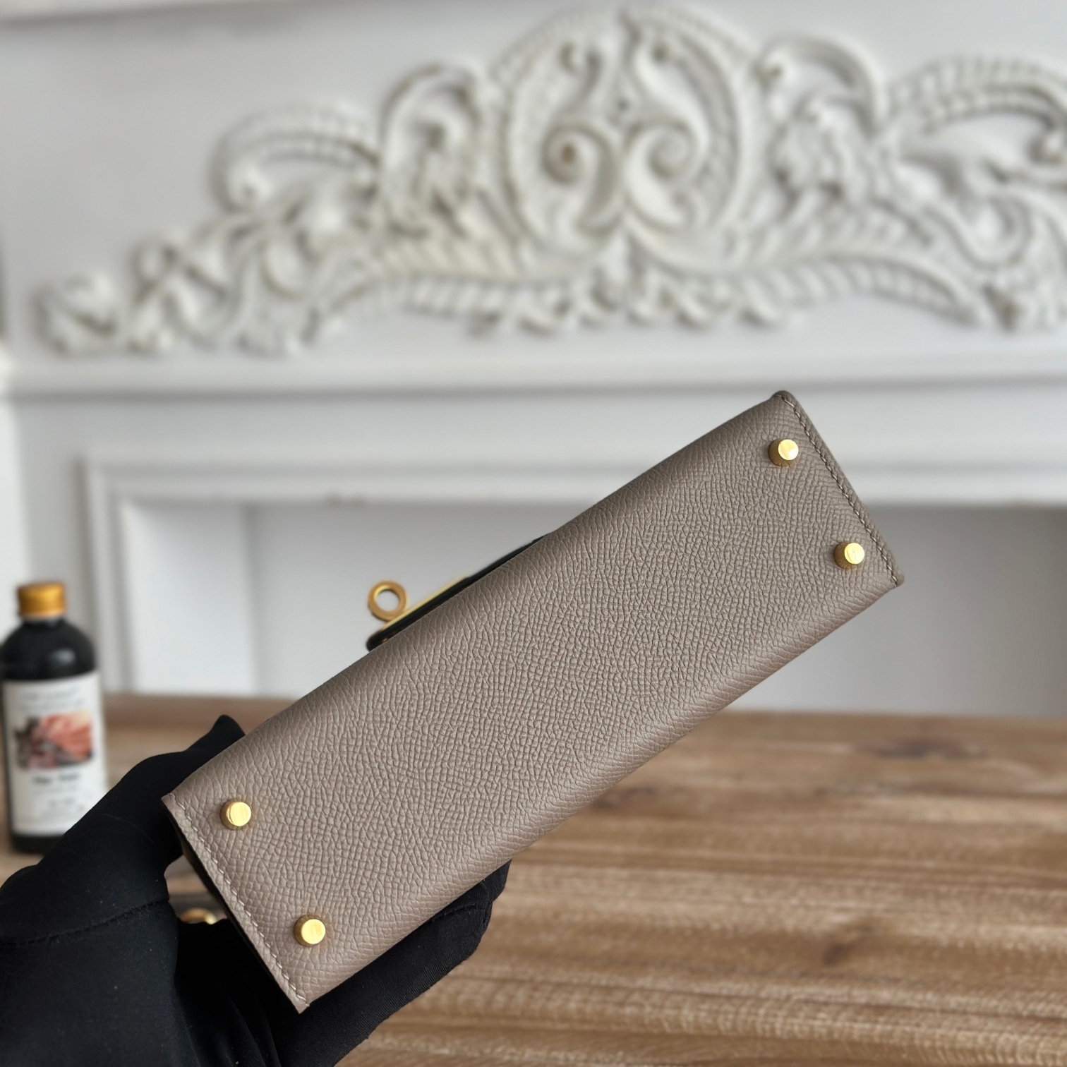 Hermes Kelly Mini 2 in Epsom Leather with Twist Lock Flap Closure for Handheld and Shoulder Carry