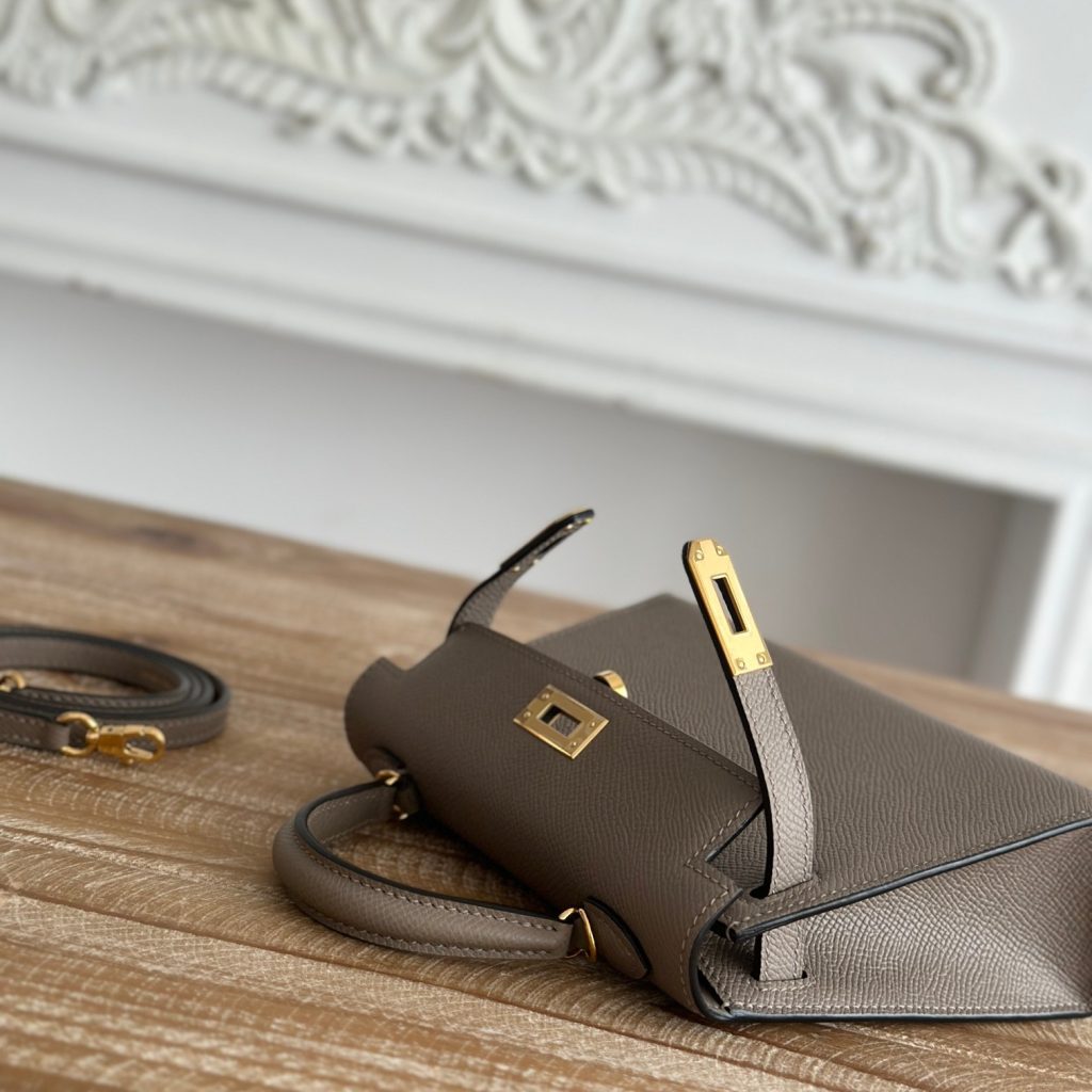 Hermes Kelly Mini 2 in Epsom Leather with Twist Lock Flap Closure for Handheld and Shoulder Carry