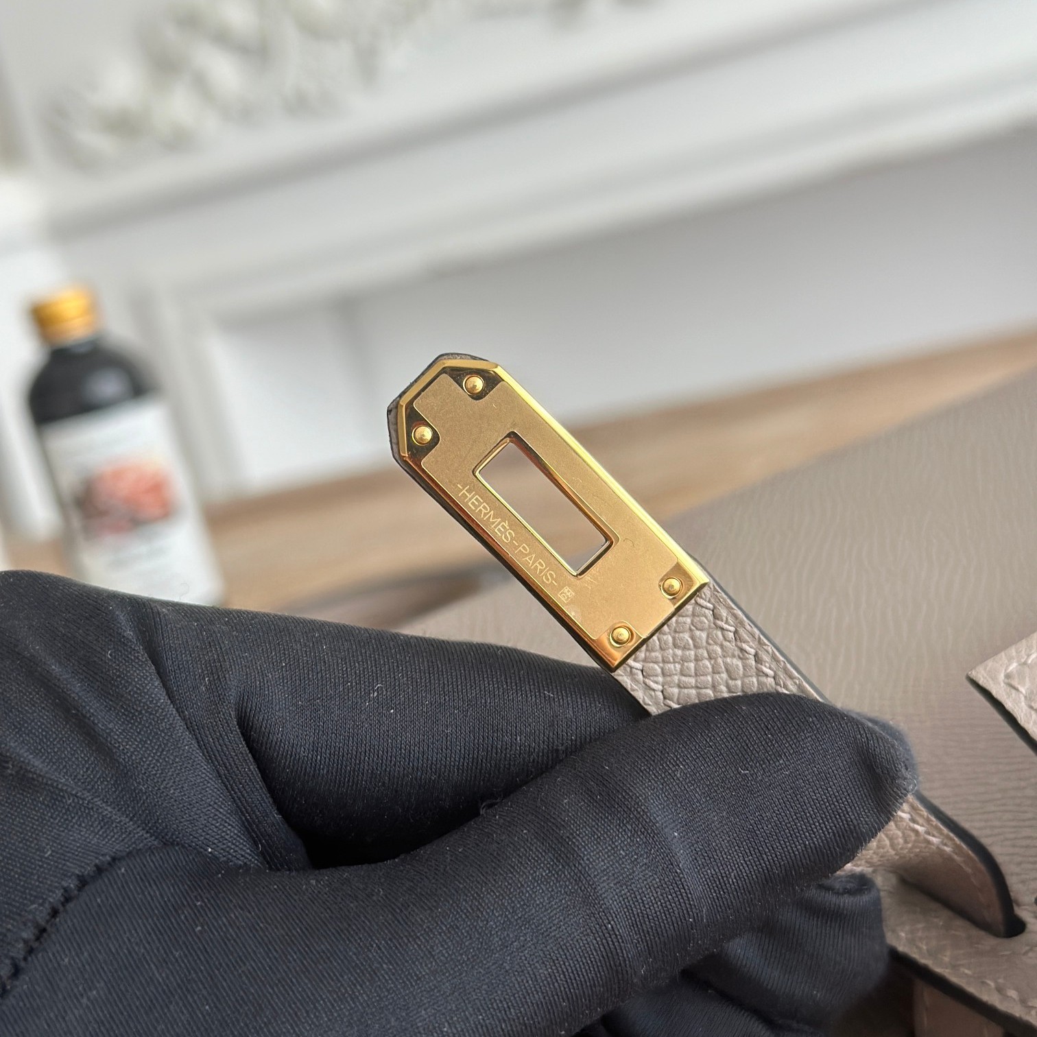 Hermes Kelly Mini 2 in Epsom Leather with Twist Lock Flap Closure for Handheld and Shoulder Carry