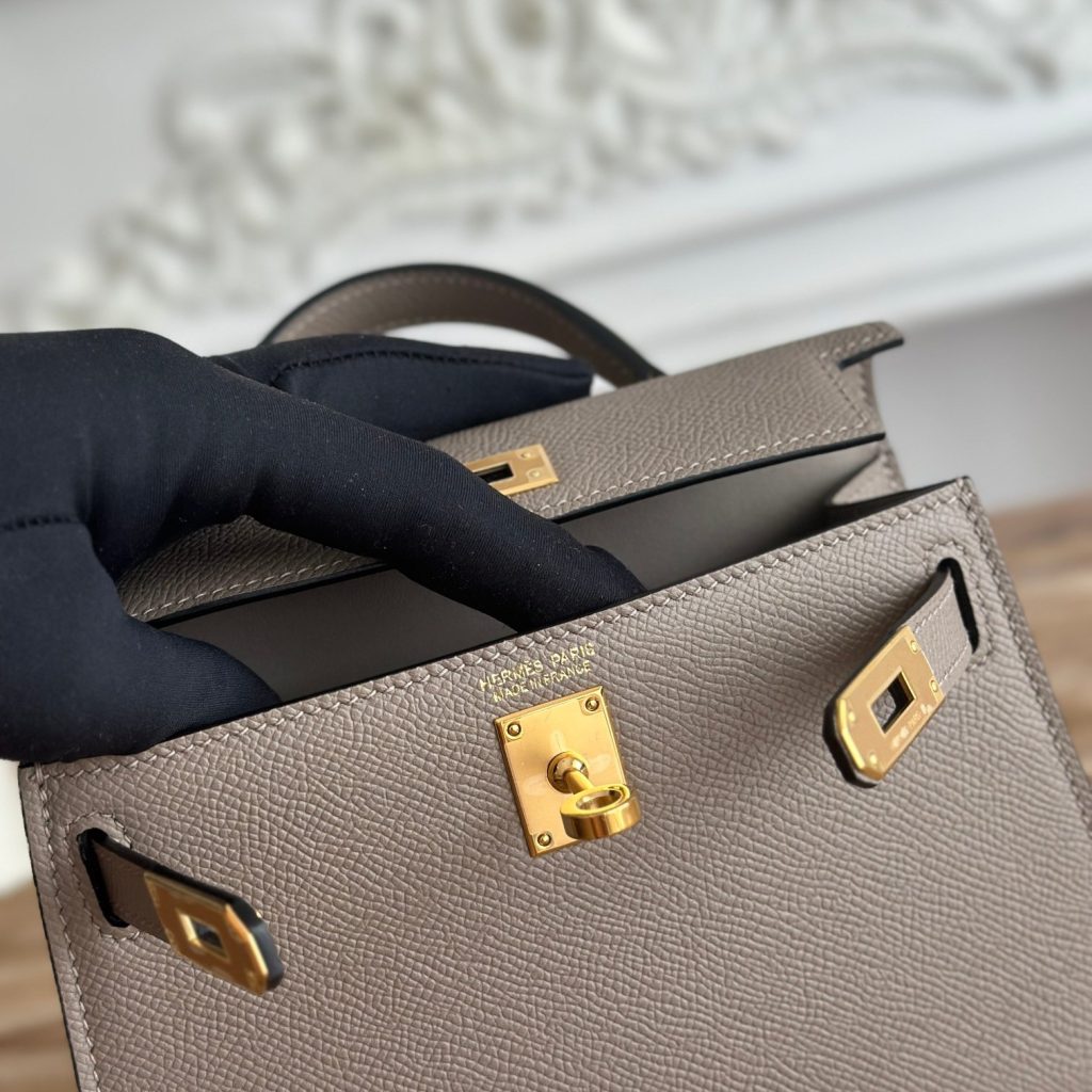 Hermes Kelly Mini 2 in Epsom Leather with Twist Lock Flap Closure for Handheld and Shoulder Carry