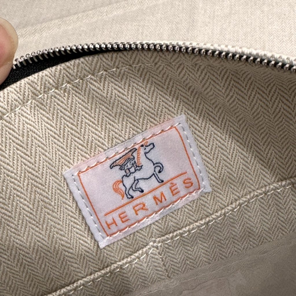 Hermès Picotin Lock in Canvas with Magnetic Snap and Leather Strap for Handheld Carry