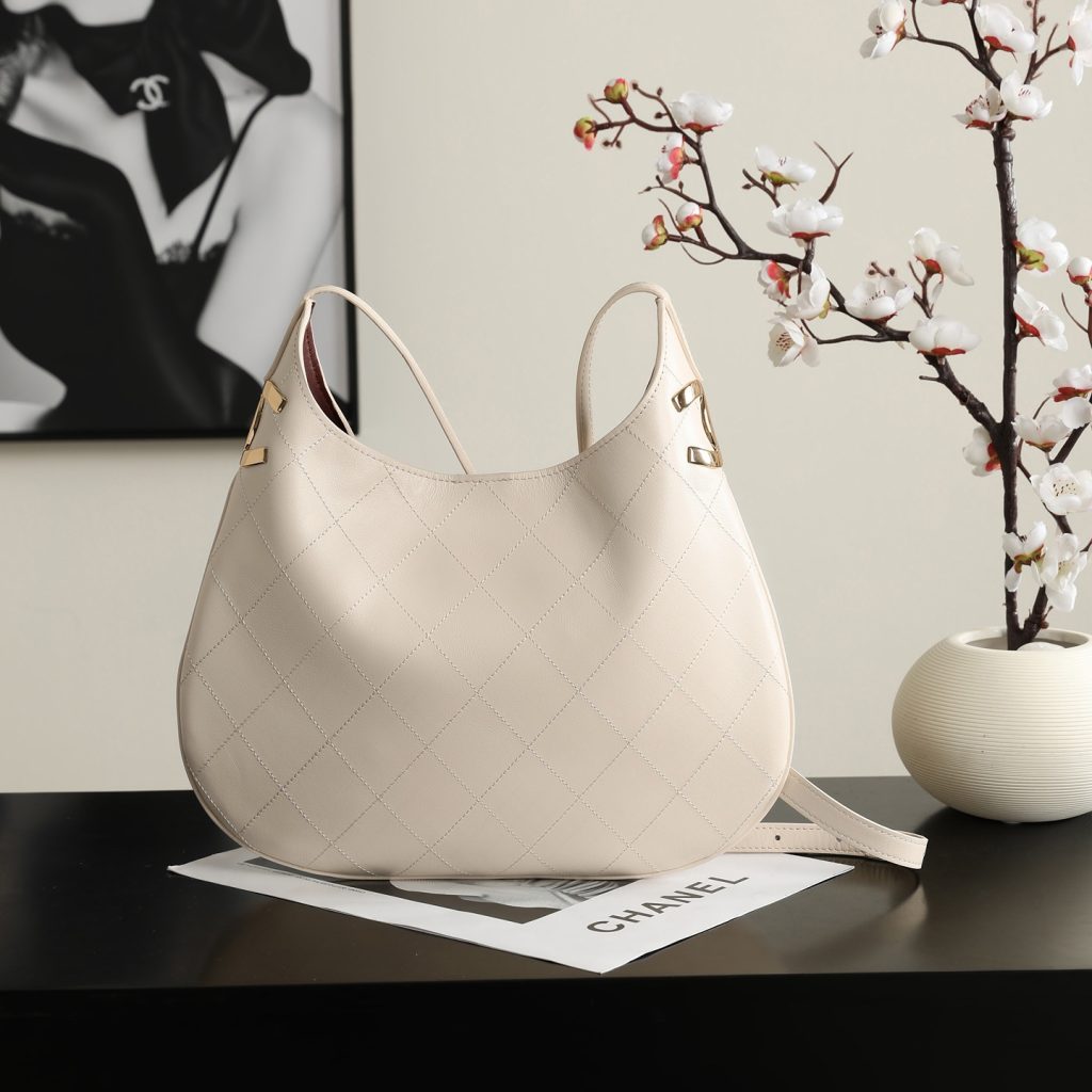 Chanel Hobo Bag in Quilted Calfskin Leather with Open Top Closure for Handheld and Shoulder Carry
