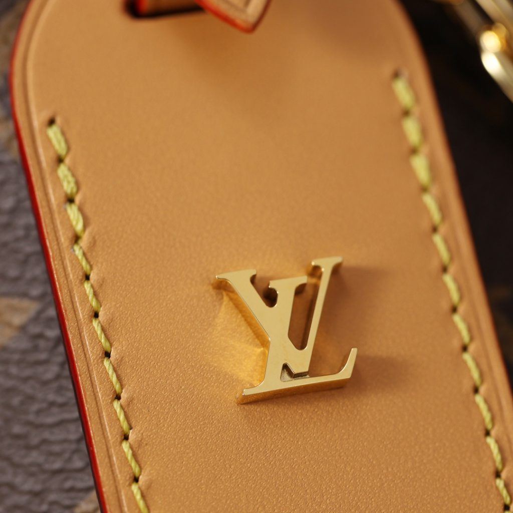 Louis Vuitton Carryall in Monogram Canvas with Drawstring and Magnetic Snap for Shoulder Crossbody