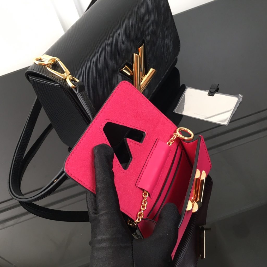 Louis Vuitton Twist in Epi Leather with Lock Closure for Shoulder Crossbody Bag Carry M59885