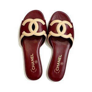CHANEL Double C Logo Cutout Flat Sandals Slippers in Full-grain Lambskin with Italian Leather Sole