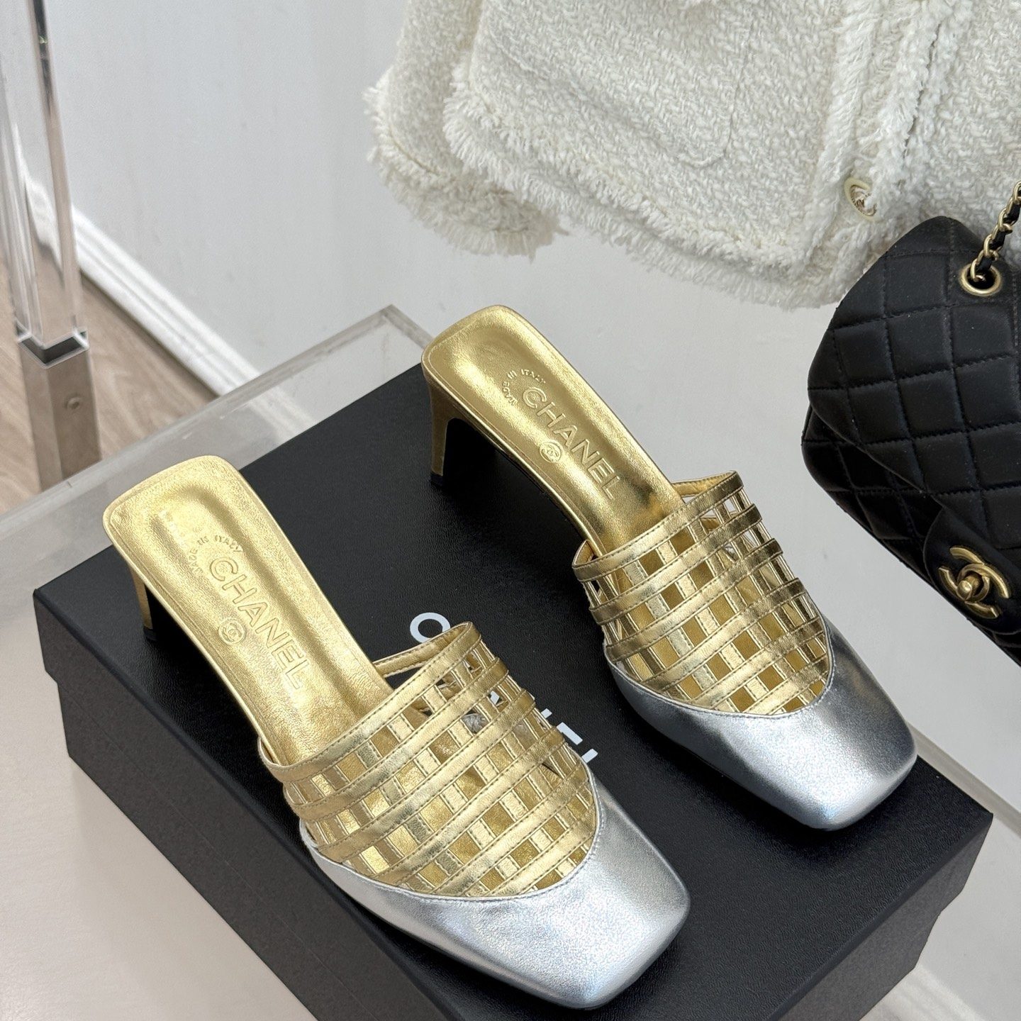 CHANEL 26M Cruise Cutout Woven Square-toe Block Heel Mule Slippers in Genuine Lambskin with Italian Leather Sole