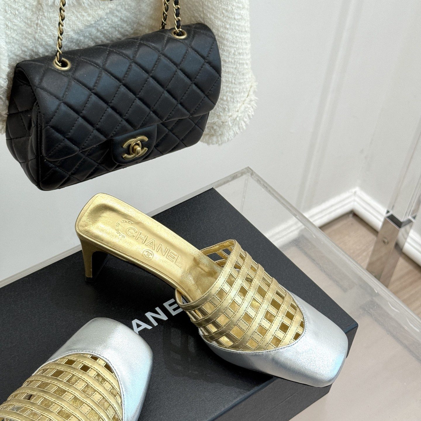 CHANEL 26M Cruise Cutout Woven Square-toe Block Heel Mule Slippers in Genuine Lambskin with Italian Leather Sole