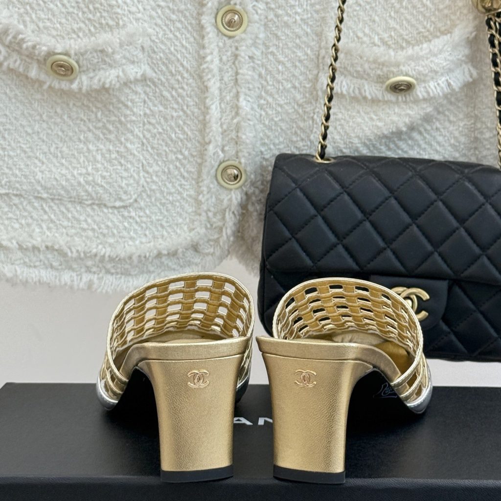 CHANEL 26M Cruise Cutout Woven Square-toe Block Heel Mule Slippers in Genuine Lambskin with Italian Leather Sole