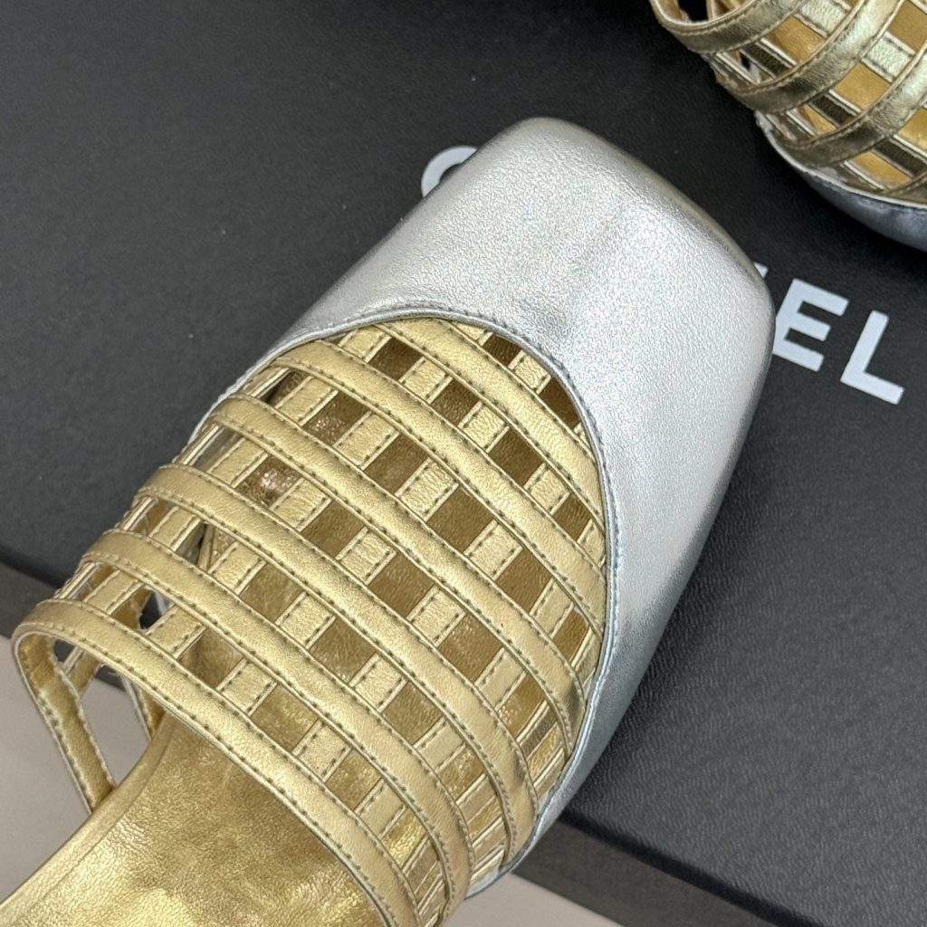 CHANEL 26M Cruise Cutout Woven Square-toe Block Heel Mule Slippers in Genuine Lambskin with Italian Leather Sole